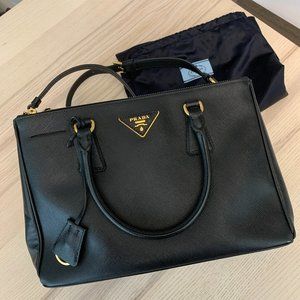 Prada Galleria Saffiano leather medium bag